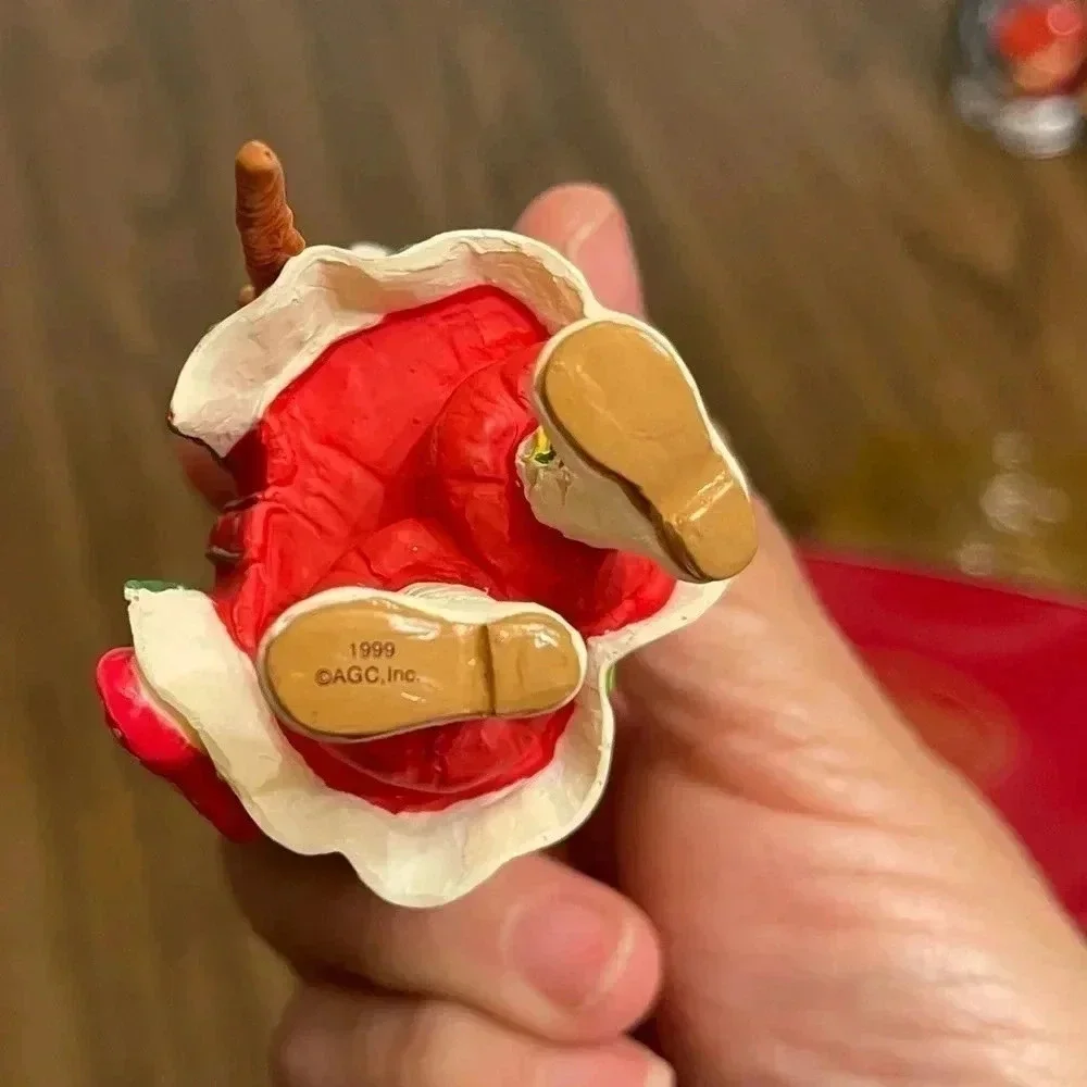 Carlton Cards Heirloom Collection Santa’s Holiday Best Christmas Ornament 1999